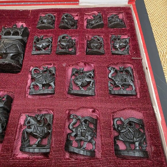 Chess Set Sandalwood Ebony Carved Wood Handmade Indian Mythology Sculpture VTG‎ - Picture 4 of 16